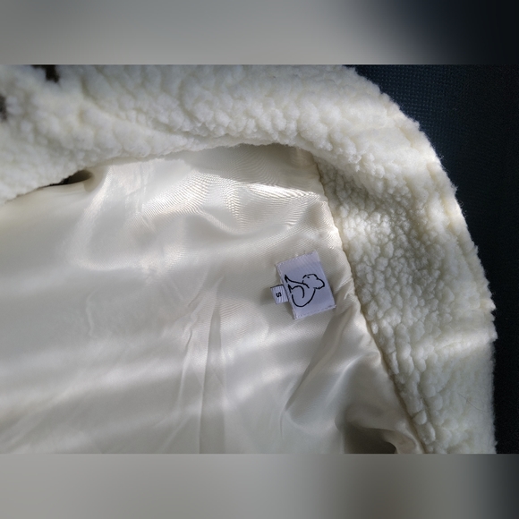 White coat Kuwalla tee - Picture 2 of 4